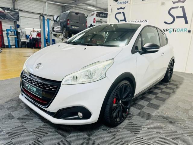 Peugeot 208 image 1