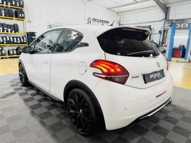 Peugeot 208 image 6
