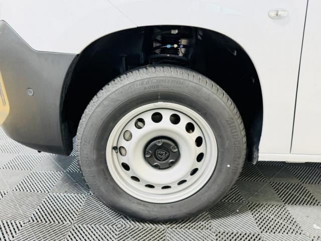 Peugeot Partner image 2