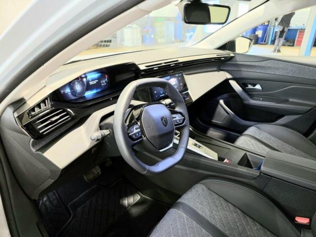 Peugeot 408 image 3