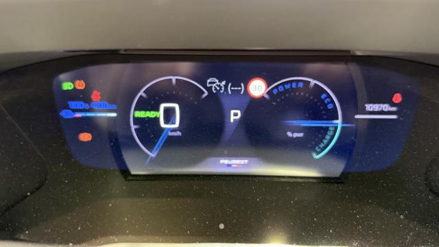 Peugeot 2008 image 3