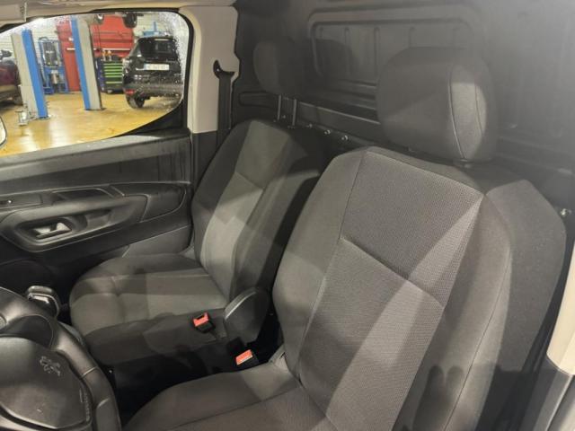 Peugeot Partner image 1