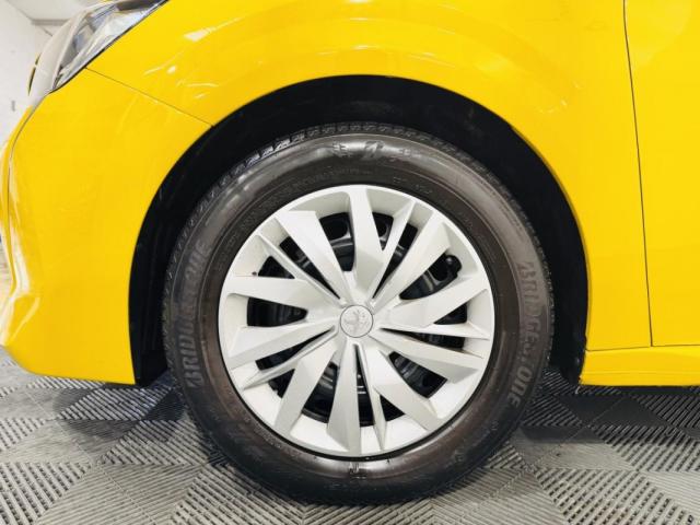Peugeot 208 image 3