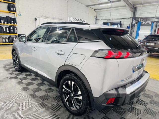 Peugeot 2008 image 2