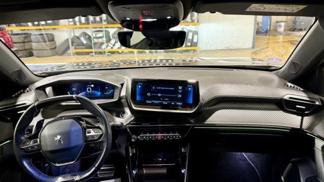 Peugeot 2008 image 1