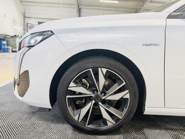 Peugeot 308 image 1