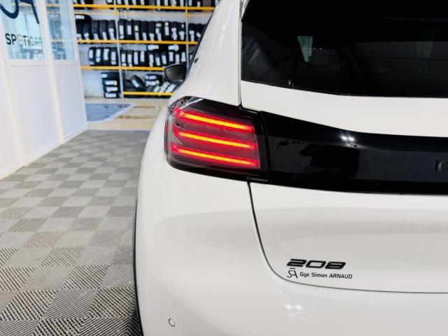 Peugeot 208 image 4