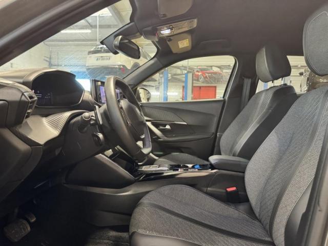 Peugeot 2008 image 8