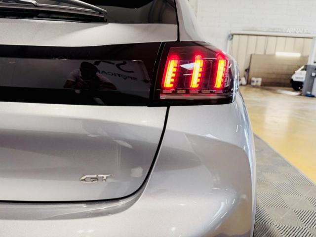 Peugeot 208 image 6