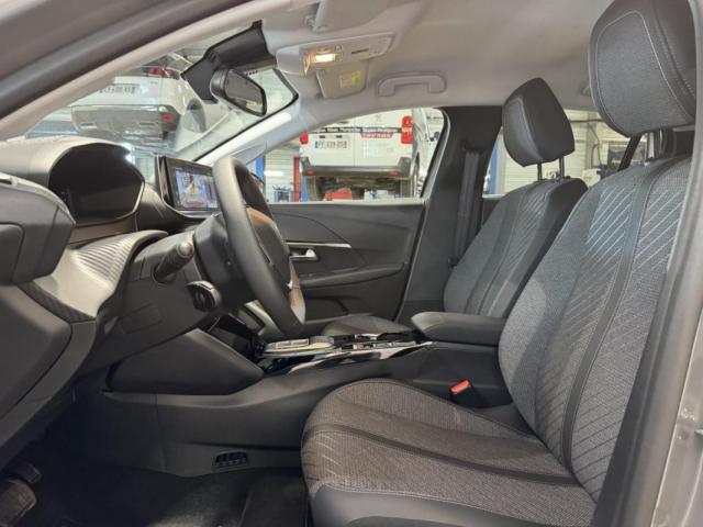 Peugeot 208 image 4