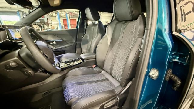 Peugeot 2008 image 9