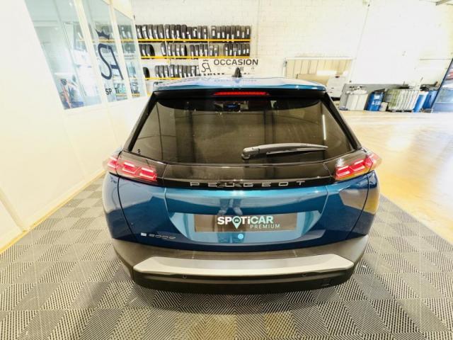 Peugeot 2008 image 2