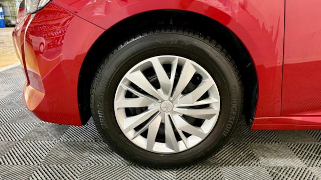 Peugeot 208 image 4