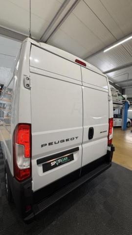 Peugeot Boxer image 2