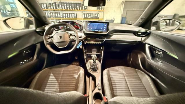 Peugeot 2008 image 9