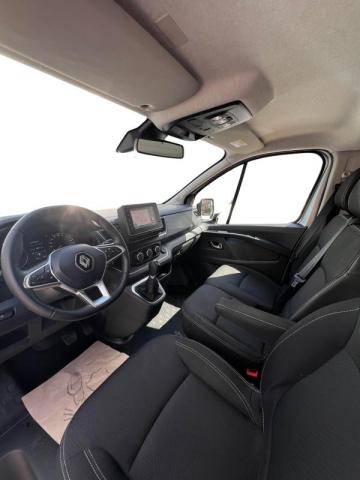 Renault Trafic image 9