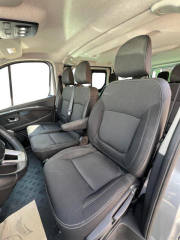 Renault Trafic image 2