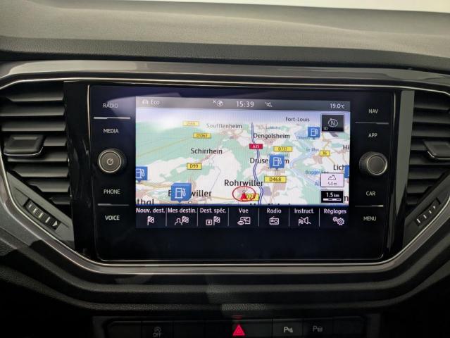 Volkswagen T-Roc image 2