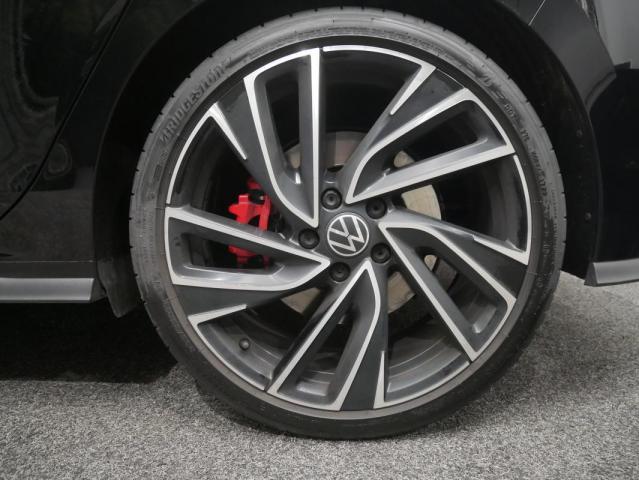 Volkswagen Golf image 4