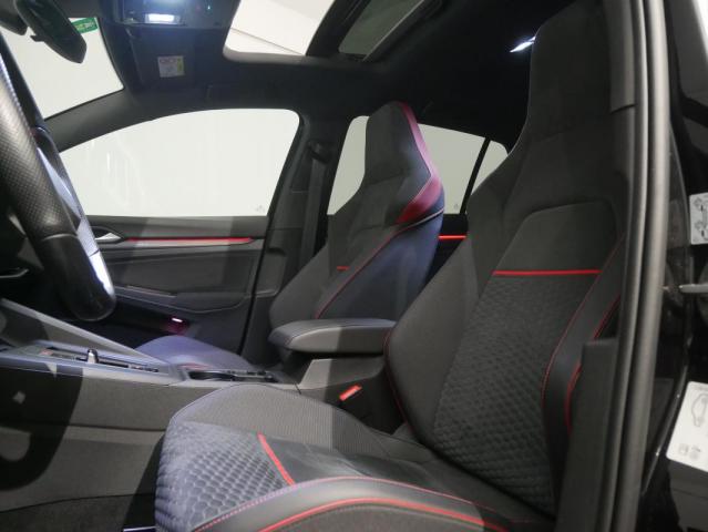 Volkswagen Golf image 7