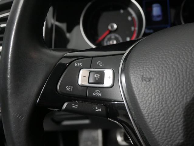 Volkswagen Golf image 4