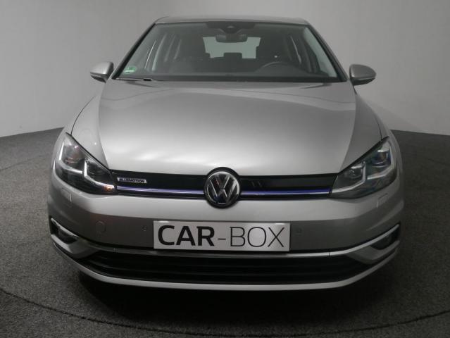 Volkswagen Golf image 1