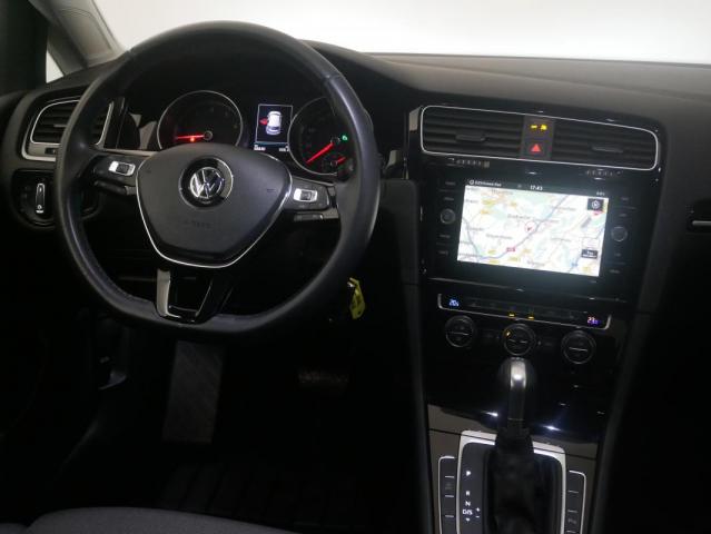 Volkswagen Golf image 5