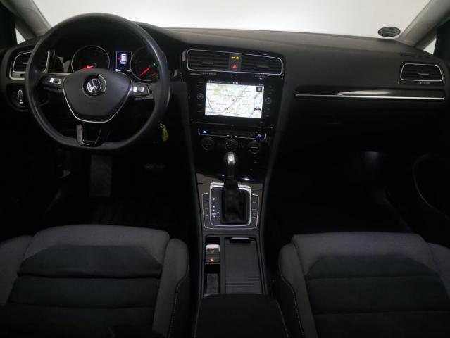 Volkswagen Golf image 2