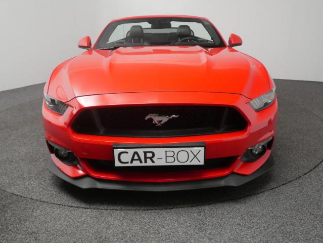 Ford Mustang Convertible image 5