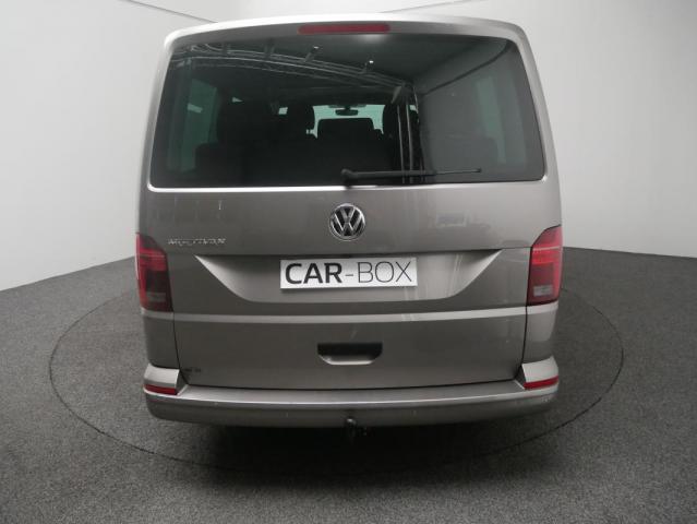 Volkswagen Multivan image 6
