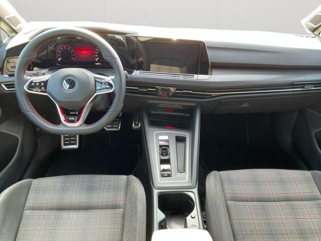 Volkswagen Golf image 4