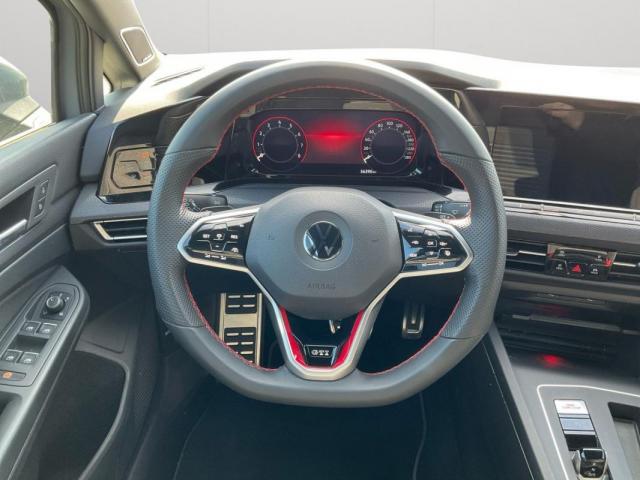 Volkswagen Golf image 1