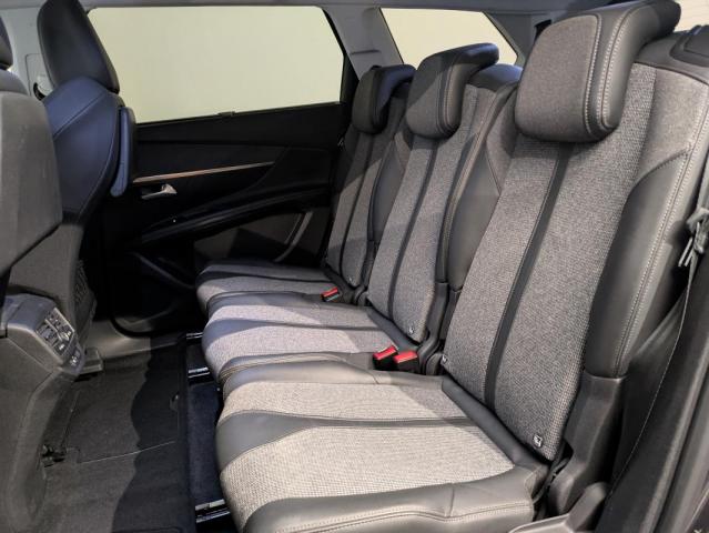 Peugeot 5008 image 6