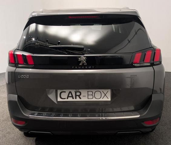 Peugeot 5008 image 3