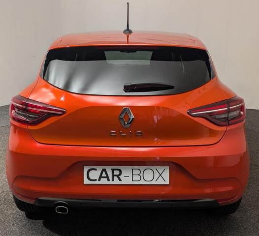Renault Clio image 8