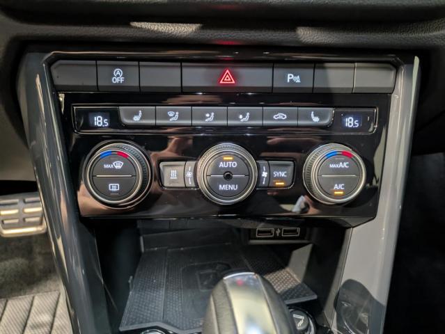 Volkswagen T-Roc image 6
