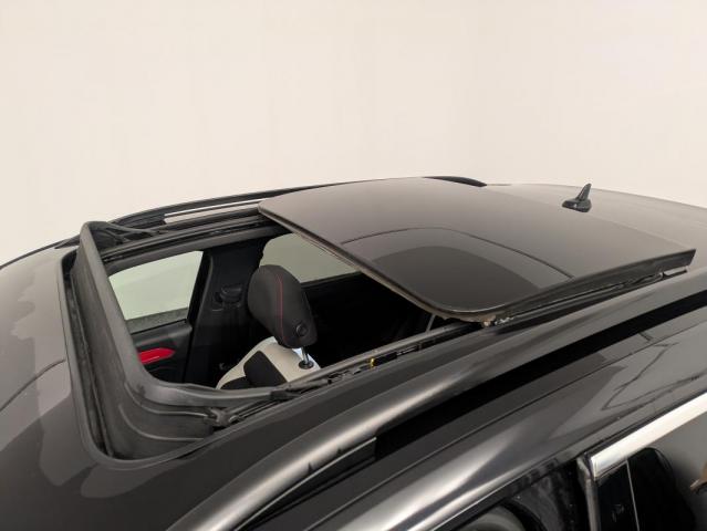 Volkswagen T-Roc image 4