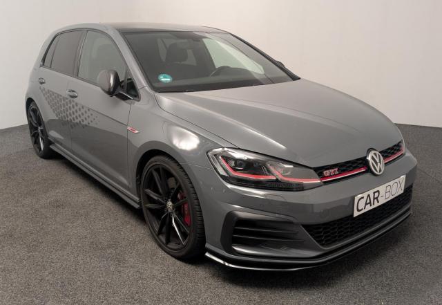 Volkswagen Golf image 6