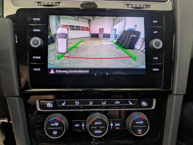 Volkswagen Golf image 4