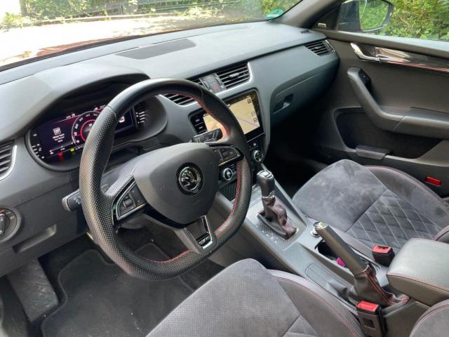 Skoda Octavia image 1