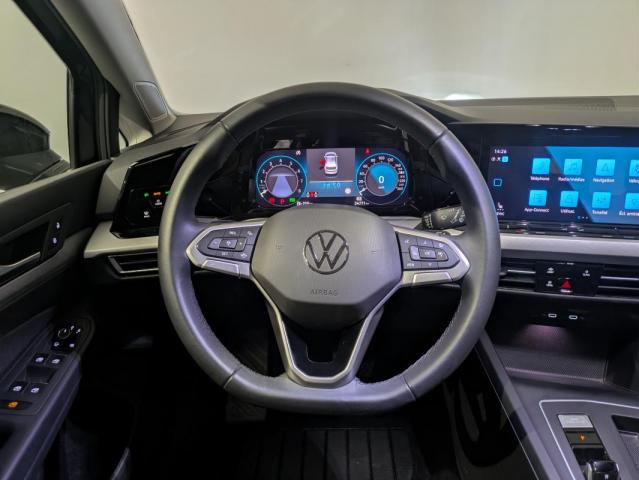 Volkswagen Golf image 1