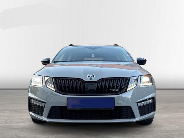 Skoda Octavia image 2
