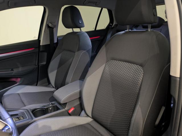Volkswagen Golf image 9