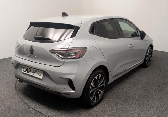 Renault Clio image 2