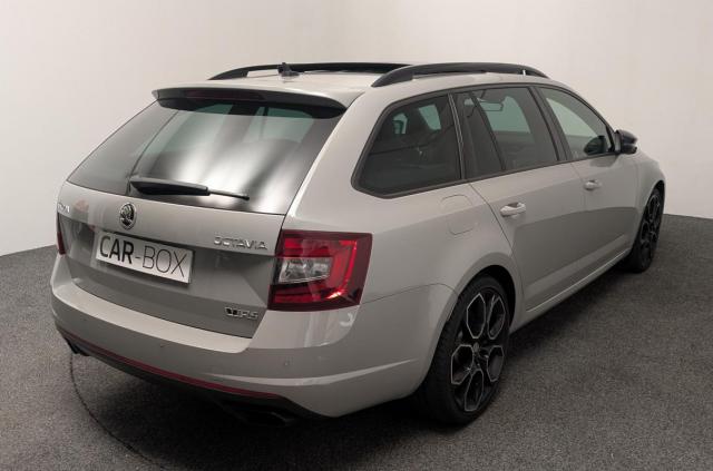 Skoda Octavia image 2
