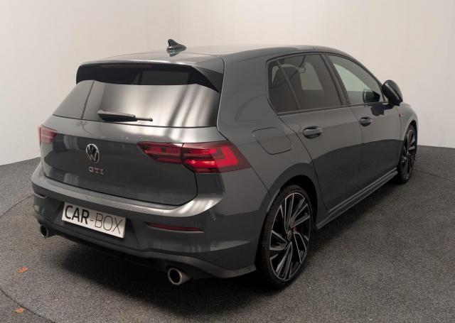 Volkswagen Golf image 6