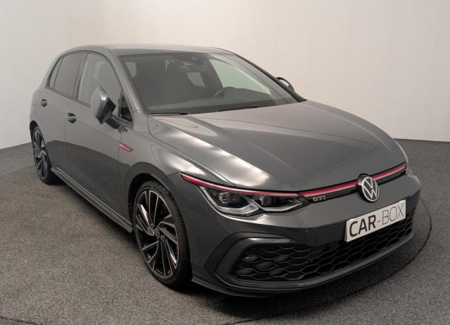 Volkswagen Golf image 6