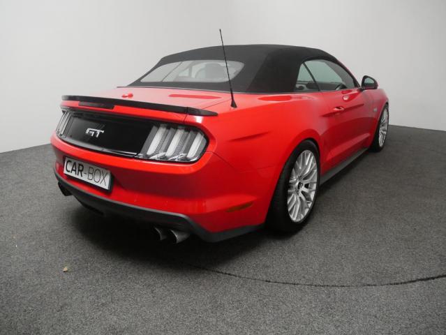 Ford Mustang Convertible image 3
