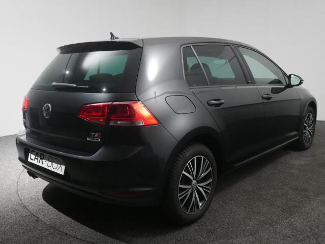 Volkswagen Golf image 2