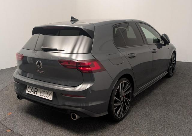 Volkswagen Golf image 8